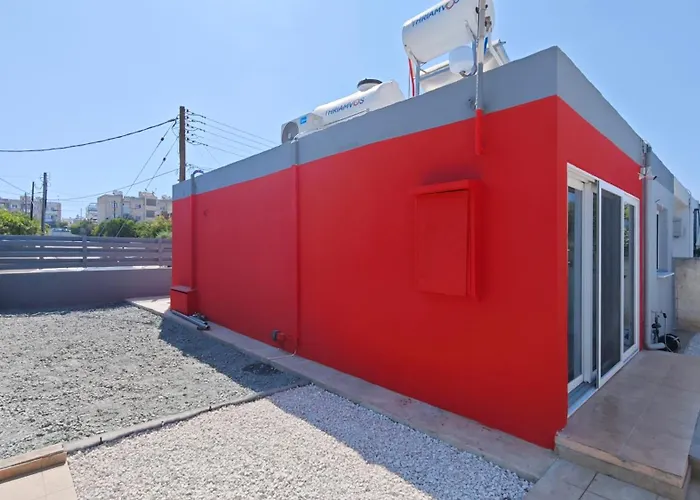 Modern 1-bedroom In With A Private Garden Ideal For Long And Remote Work * Larnaca