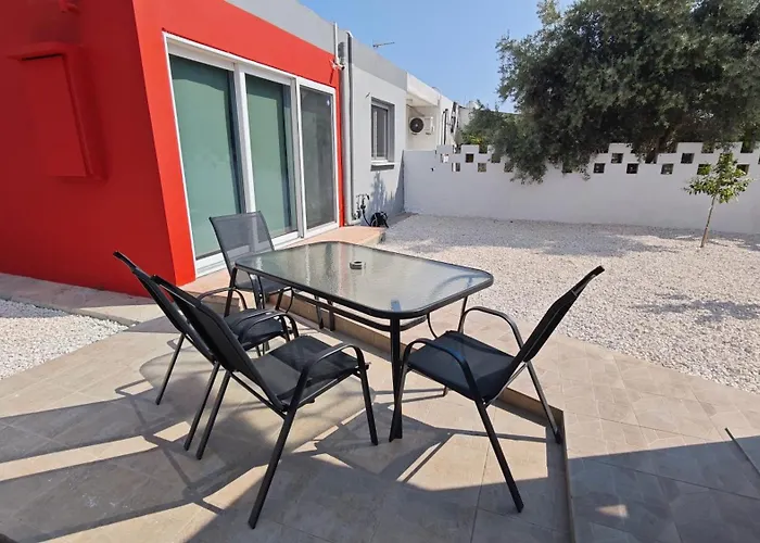 Appartement Modern 1-bedroom In With A Private Garden Ideal For Long And Remote Work Larnaca