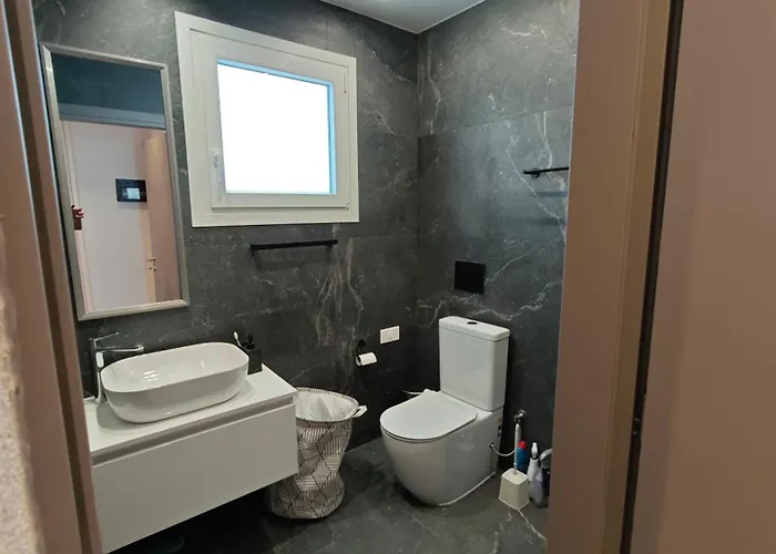 Apartamento Modern 1-bedroom In With A Private Garden Ideal For Long And Remote Work Larnaca