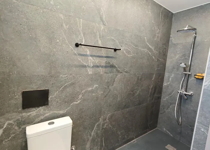 Modern 1-bedroom In With A Private Garden Ideal For Long And Remote Work *