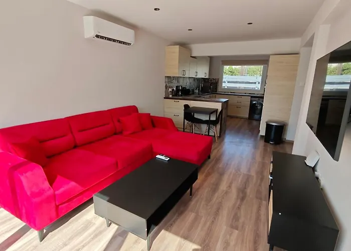 Modern 1-bedroom In With A Private Garden Ideal For Long And Remote Work Larnaca